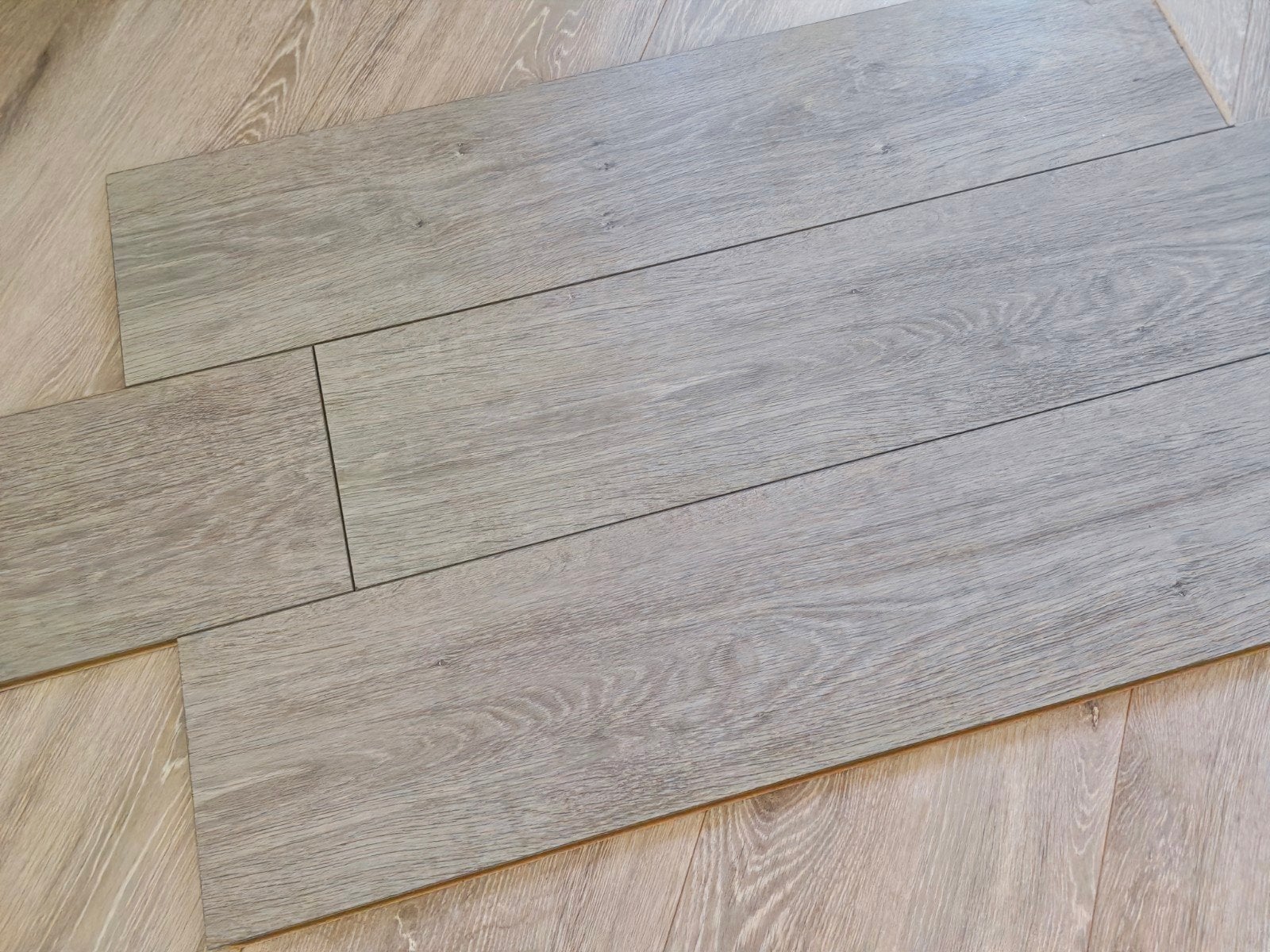 laminaat grijs eiken, Huis en Inrichting, Stoffering | Vloerbedekking, Ophalen, Gebruikt, Grijs, 10 tot 25 m²