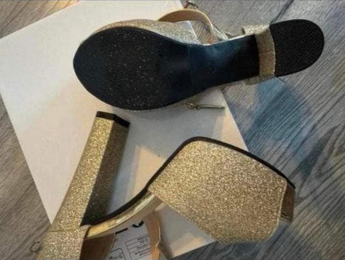 Gouden glitter pumps met plateauzool - Maat 36, Ophalen of Verzenden, Zo goed als nieuw, Overige kleuren, Pumps