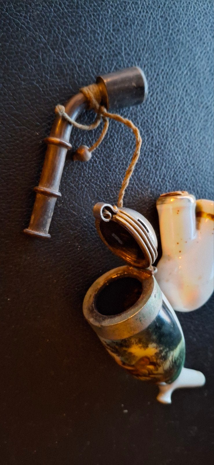 Antieke pijpen: porselein en metaal, Ophalen of Verzenden