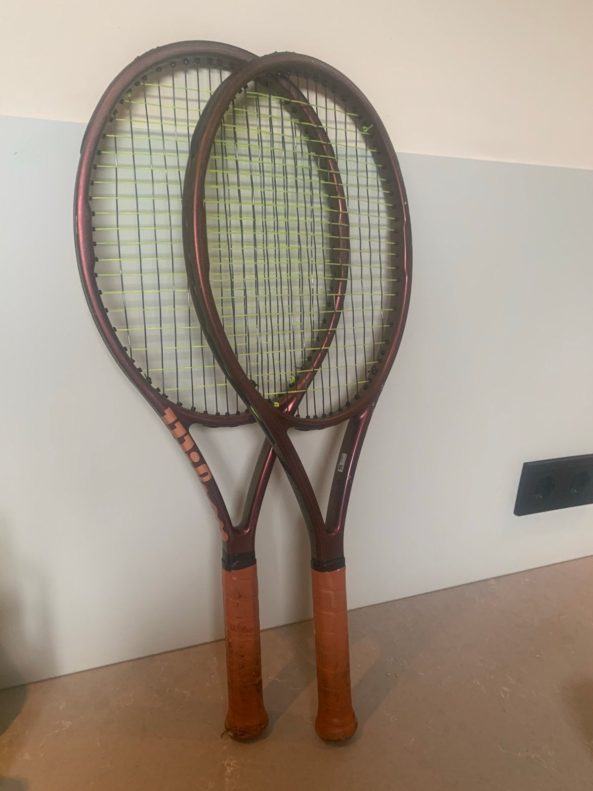 2x Wilson Pro Staff 97 V14 280g,16x19 L3, Sport en Fitness, Tennis, Ophalen of Verzenden, Zo goed als nieuw, Racket, Wilson