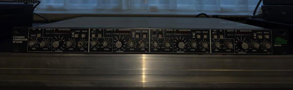 BSS DPR-404 / 4 channel compressor, Ophalen of Verzenden, Gebruikt, Compressor