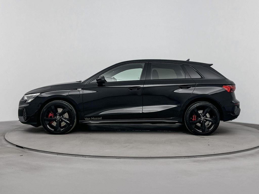 Audi A3 Sportback 45 TFSI e S edition Competition S-LINE | 2, Auto's, 12 maanden, 4 cilinders, Leder en Stof, Hybride Elektrisch/Benzine
