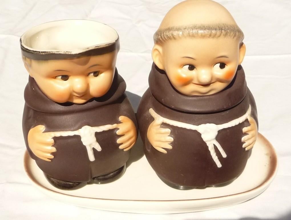 SUIKER EN MELKKANNETJE STELLETJE PATER GOEBEL, Verzenden