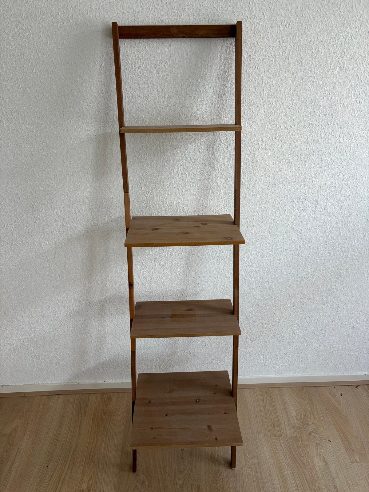 Wooden wall rack with 4 shelves, Ophalen, Gebruikt
