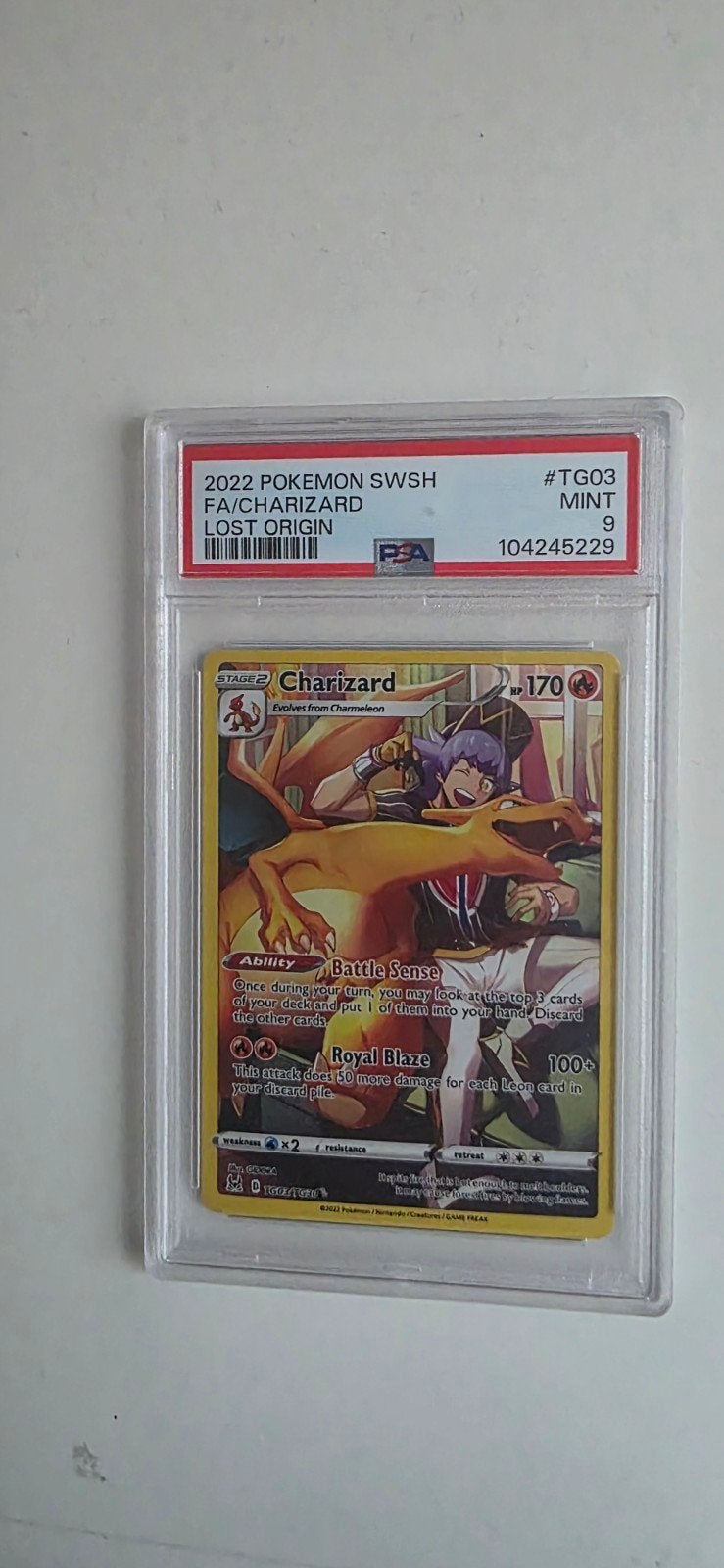 PSA 9 Charizard V FA Lost Origin TG03 Pokémon Kaart, Ophalen of Verzenden, Zo goed als nieuw, Losse kaart