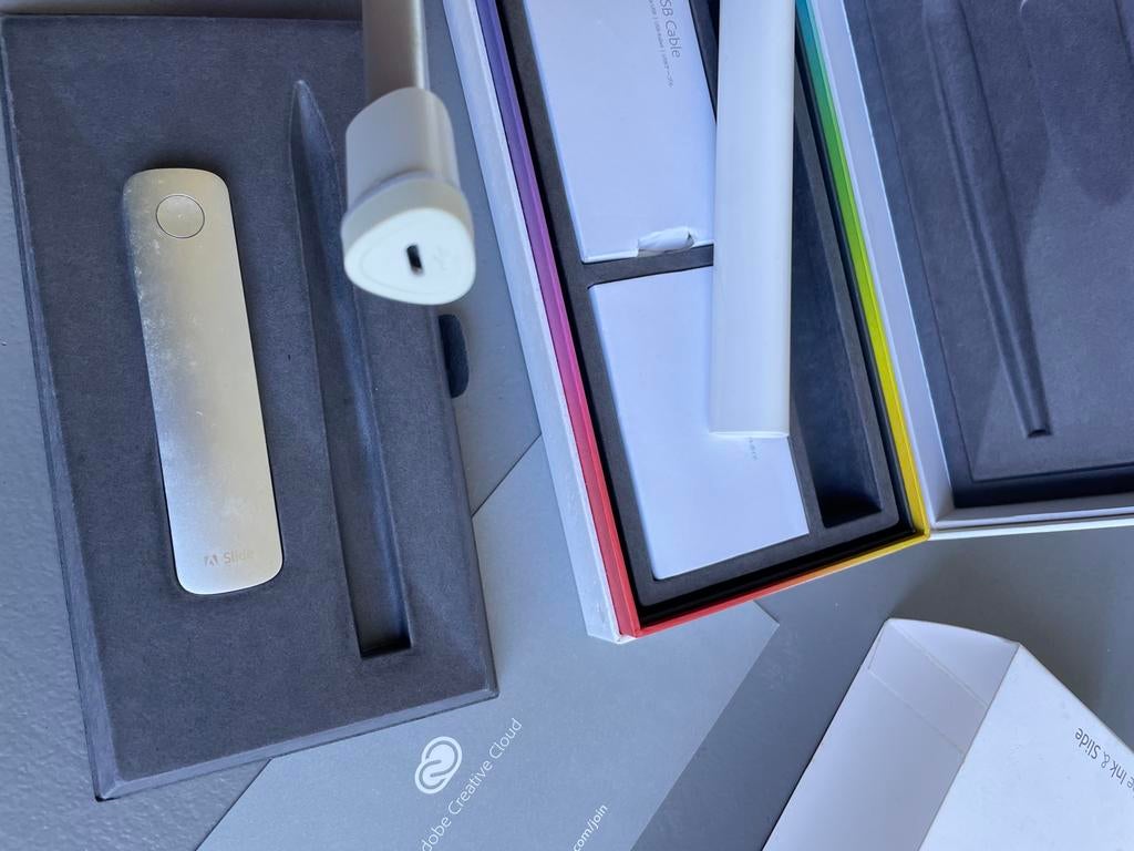 Adobe Ink & Slide Digitale Pen en Liniaal Set, Computers en Software, Tekentablets, Zo goed als nieuw, Draadloos, Multi-touch