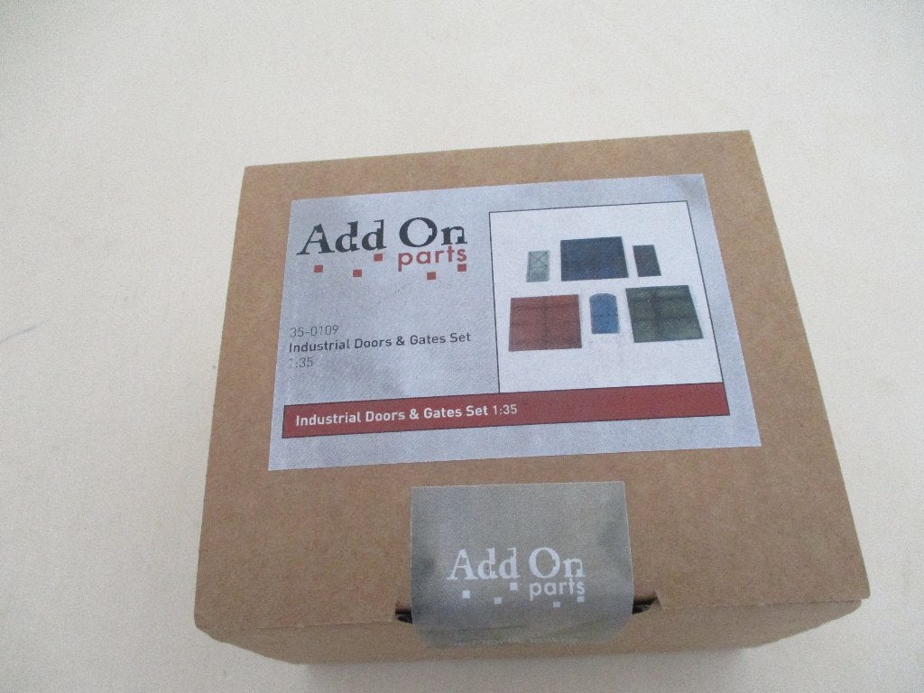 Add on parts Industrail doors & gates set, Hobby en Vrije tijd, Modelbouw | Figuren en Diorama's, Ophalen of Verzenden, Zo goed als nieuw