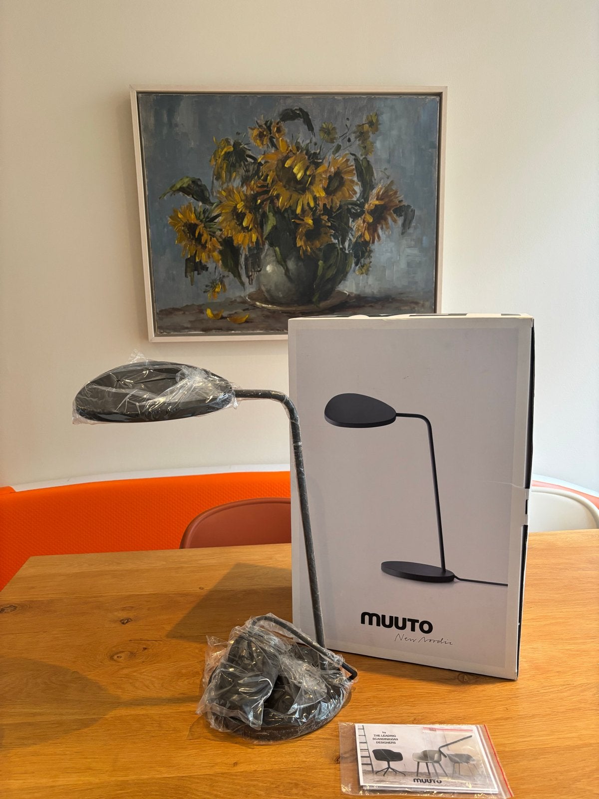 Muuto Leaf Tafellamp - Nieuw in doos, Bureaulamp, Overige merken, Nieuw, Ophalen of Verzenden