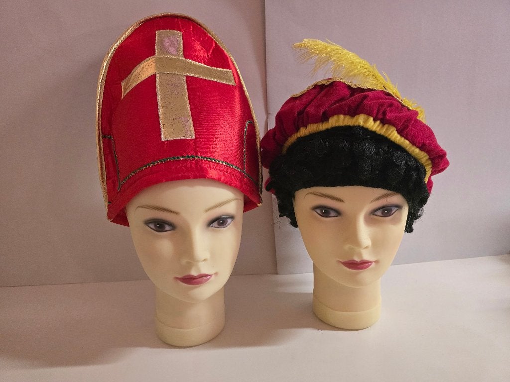 Doos vol! Sint/Piet verkleedkleren+zak+slinger+inpakspullen, Kinderen en Baby's, Ophalen of Verzenden, Zo goed als nieuw, Jongen of Meisje