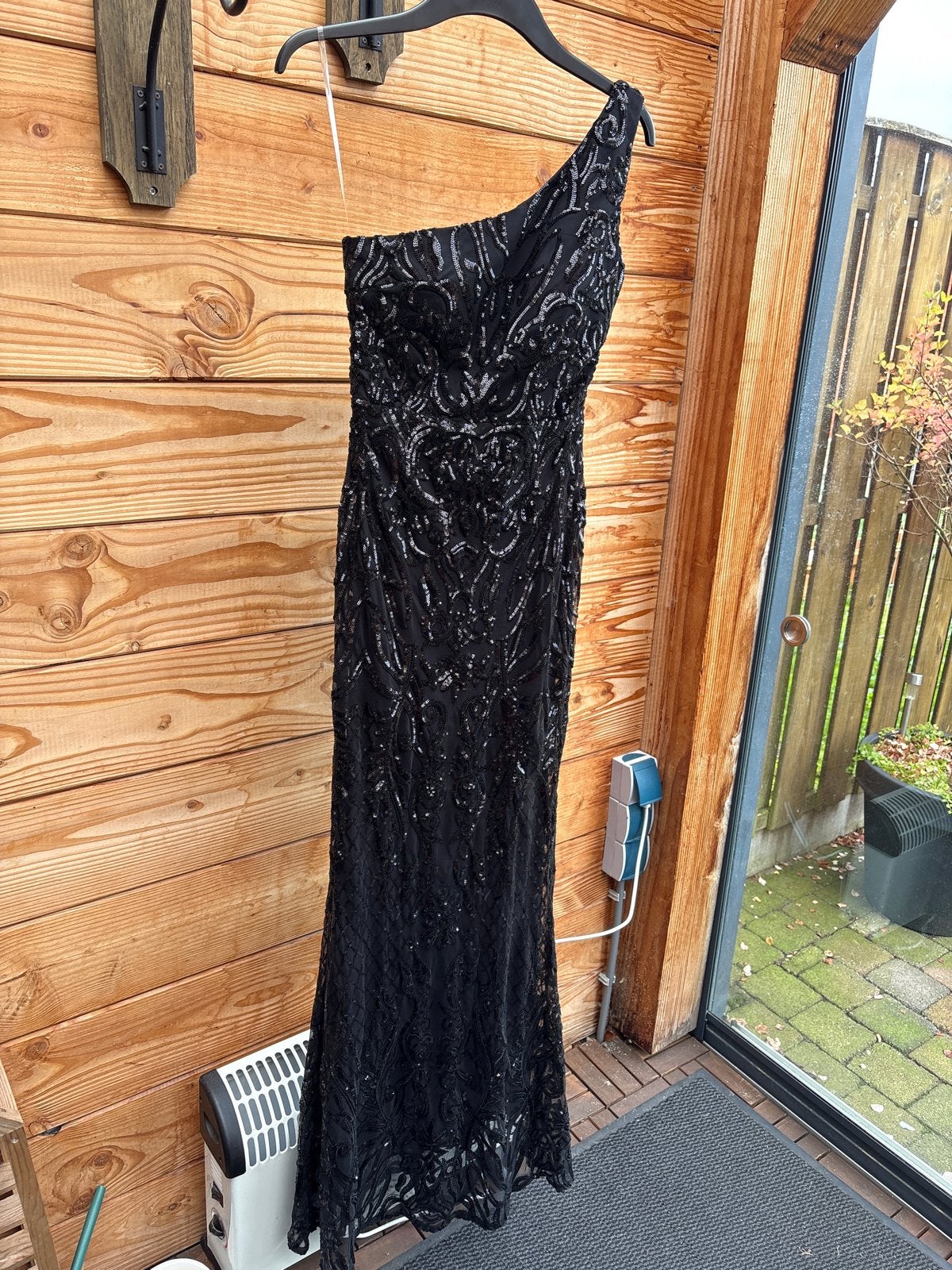 Zwarte Galajurk met Pailletten - One Shoulder, Galajurk, Zwart, Ophalen of Verzenden, Zo goed als nieuw