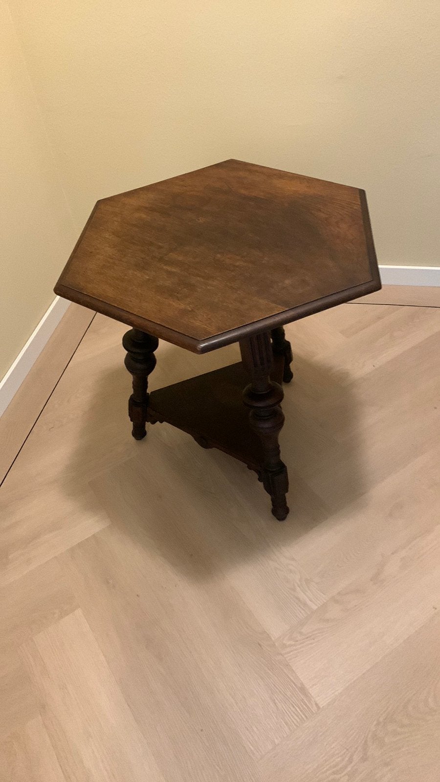 2x bloementafel salontafel haltafel € 20 per stuk, Antiek en Kunst, Antiek | Meubels | Tafels, Ophalen