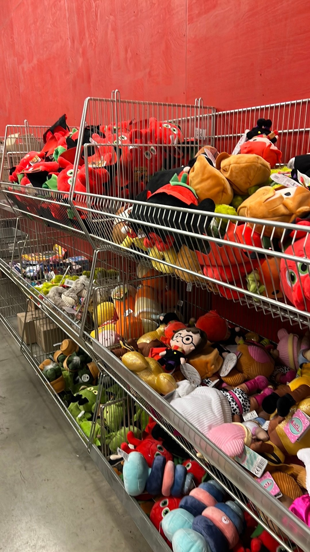 Partij pluche / knuffels nieuw 250 stuks 500 euro op=op, G, Overige typen, Nieuw, V