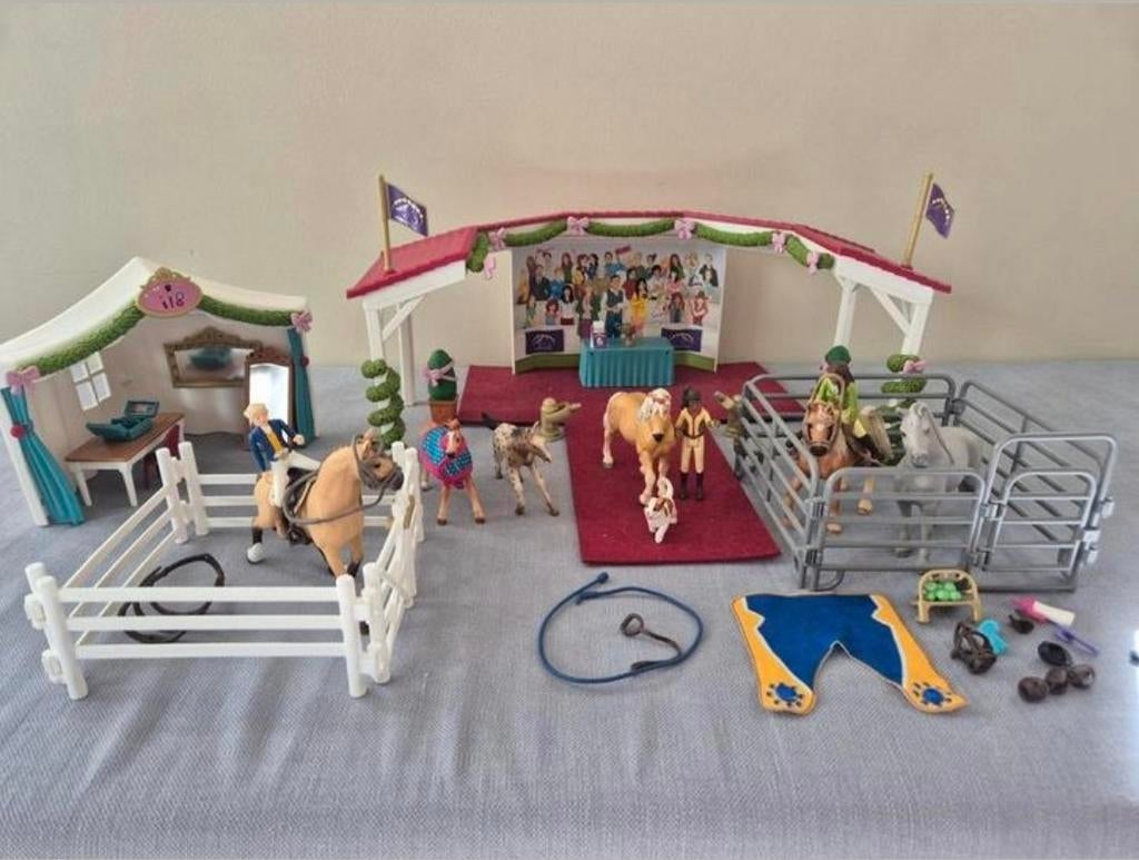 Schleich modeshow met 6 paarden, Ophalen, Zo goed als nieuw
