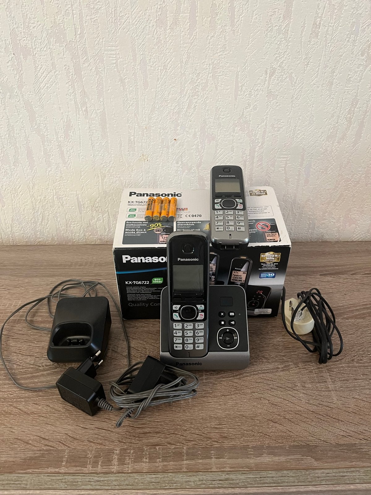 Panasonic KX-TG6722 Dect telefoon met twee handsets, Telecommunicatie, Vaste telefoons | Handsets en Draadloos, Ophalen, Zo goed als nieuw