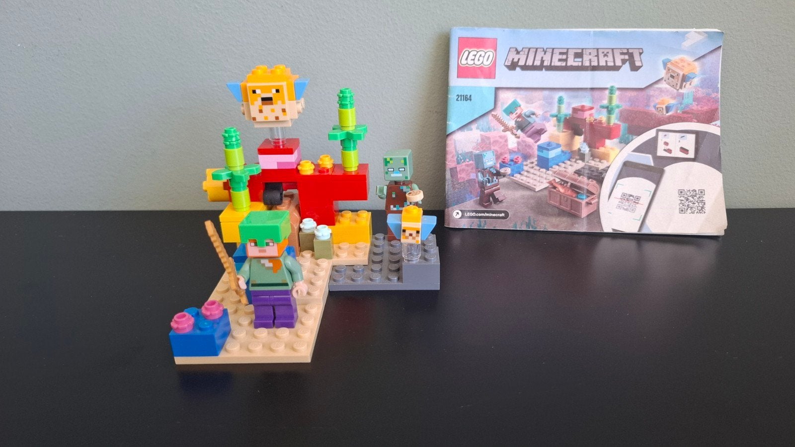 LEGO Minecraft 21164 Het Koraalrif – compleet met boekje, Minecraft, Lego, Ophalen of Verzenden, Zo goed als nieuw