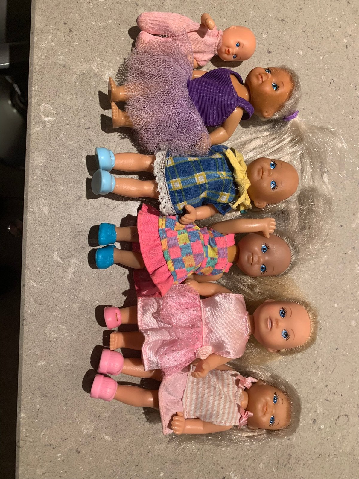 Hele set kleine barbie poppetjes, Kinderen en Baby's, Speelgoed | Poppen, Ophalen of Verzenden, Zo goed als nieuw, Barbie
