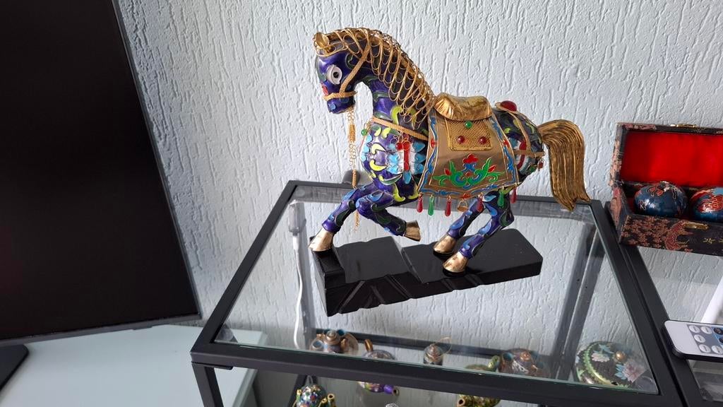 Prachtig cloisonne paard zoekt een nieuwe stal, Ophalen of Verzenden