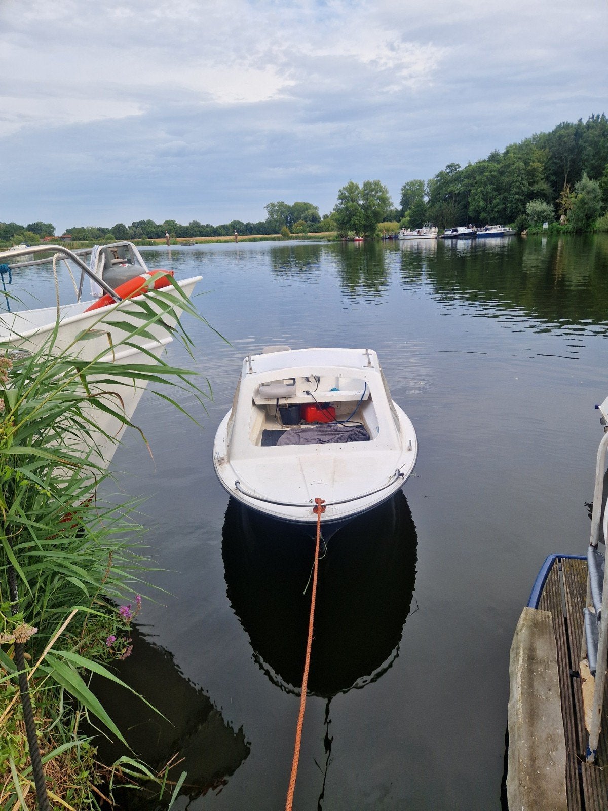Stabiele polyester consoleboot met stuurconsole, Ophalen, Gebruikt, Kajuitboot, Geen motor