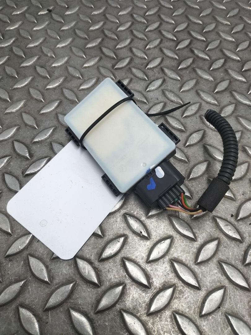 RENAULT CAPTUR SENSOR RADAR 284N01743R 2025, Auto-onderdelen, Ophalen of Verzenden, Gebruikt, Stiba lid
