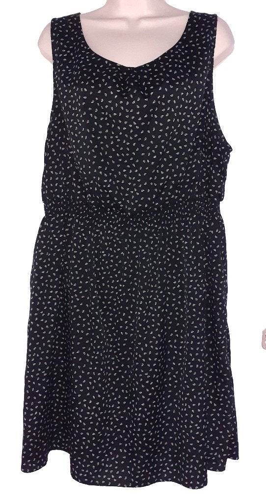 New Look jurk maat 46, Ophalen of Verzenden, Zo goed als nieuw, Zwart, Jurk