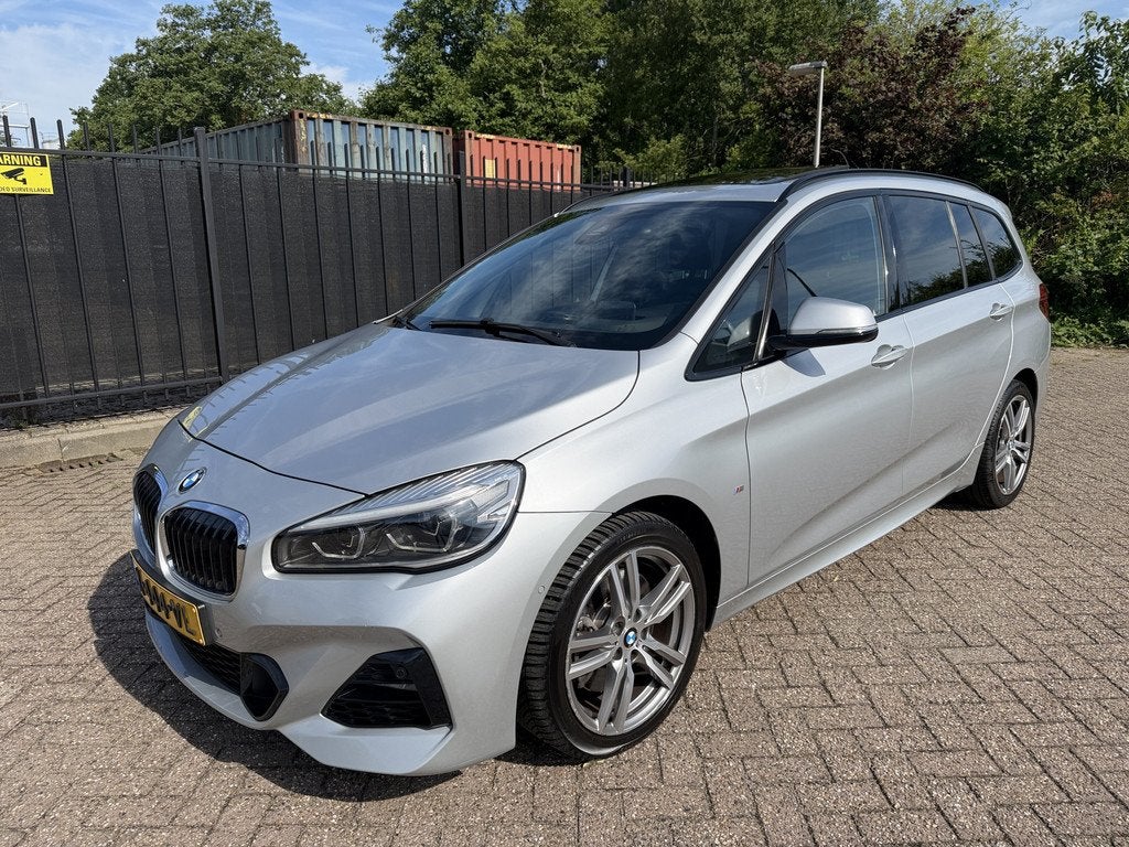 BMW 2 Serie Gran Tourer 220i 7p. High Executive M Sport Carp, Auto's, BMW, 1998 cc, Gebruikt, 2-Serie Gran Tourer, 179 pk