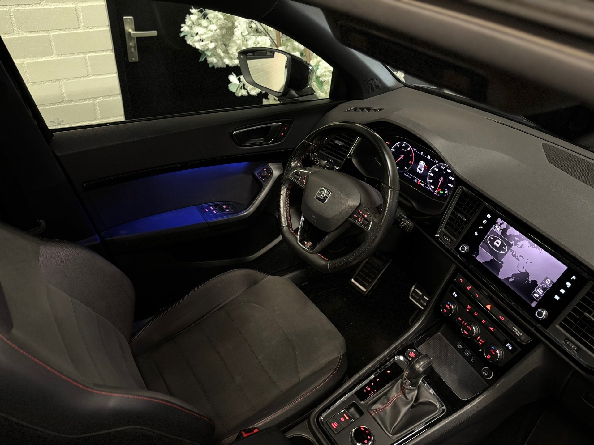 Seat ATECA 1.5 TSI FR Business Intense Pano|Led|Cam|ACC|Sfee, Auto's, Seat, 4 cilinders, 150 pk, Zwart, Bedrijf