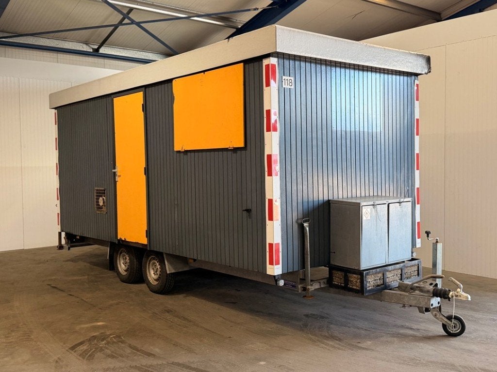 Schaftwagen snelverkeer / pipowagen / keet voor thuis, Doe-het-zelf en Verbouw, Bouwketen en Schaftketen, Ophalen, Gebruikt
