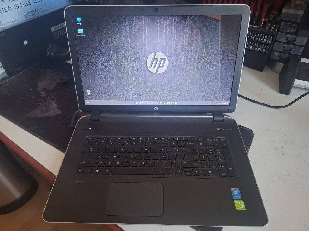 HP Pavilion 17  (17.3" ,i5, 16GB, 256GB SSD, 830M GPU), Computers en Software, Windows Laptops, Ophalen, Hp, Met videokaart, 2 tot 3 Ghz