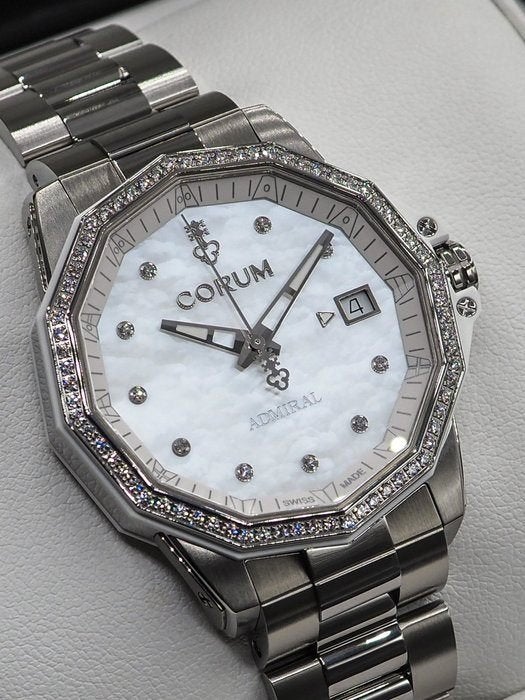 CORUM Admiral 38 Automatic Diamanten / Titanium, Sieraden, Tassen en Uiterlijk, Overige merken, Overige materialen, Polshorloge