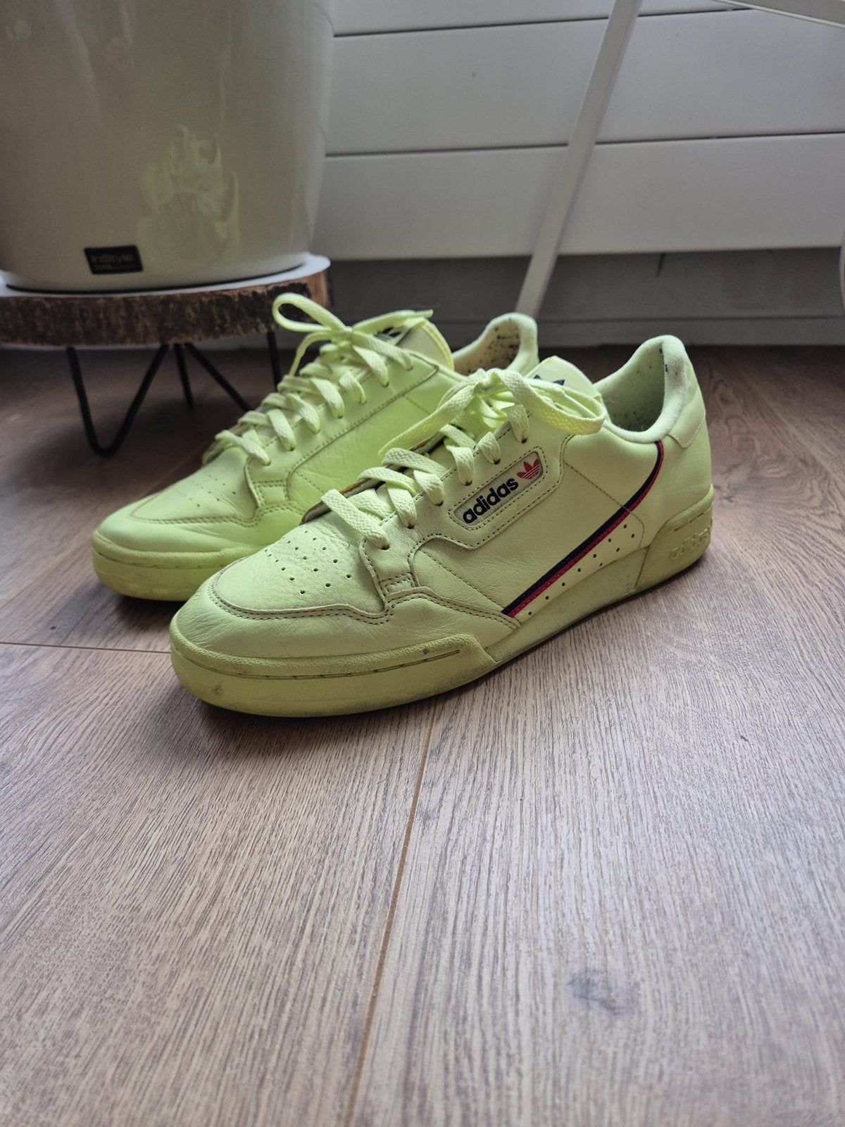 adidas Continental 80 Semi Frozen Yellow, Kleding | Heren, Overige kleuren, Sportschoenen, Ophalen of Verzenden, Zo goed als nieuw
