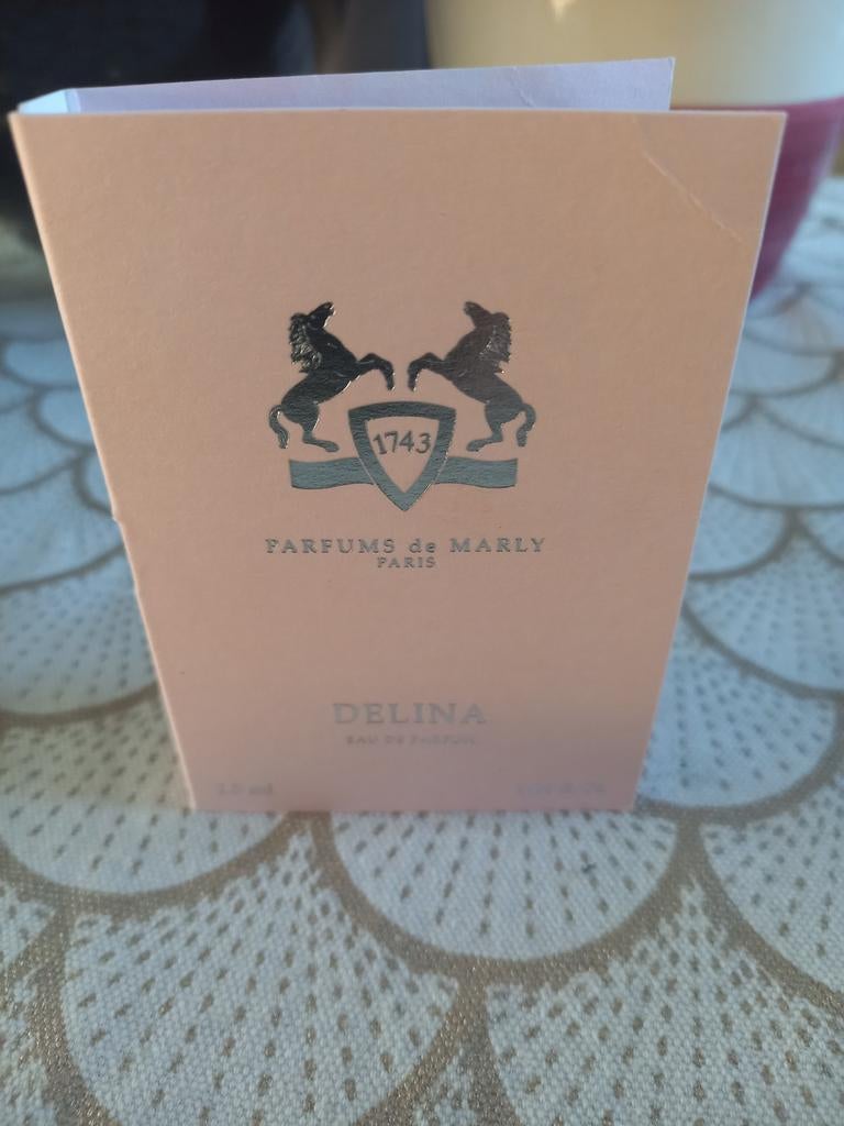 Proefje Delina Parfums de Marly, Sieraden, Tassen en Uiterlijk, Uiterlijk | Parfum, Ophalen of Verzenden, Nieuw
