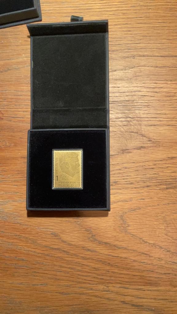 Gouden zegel 10 jaar koningschap, Ophalen of Verzenden, Na 1940, Postfris
