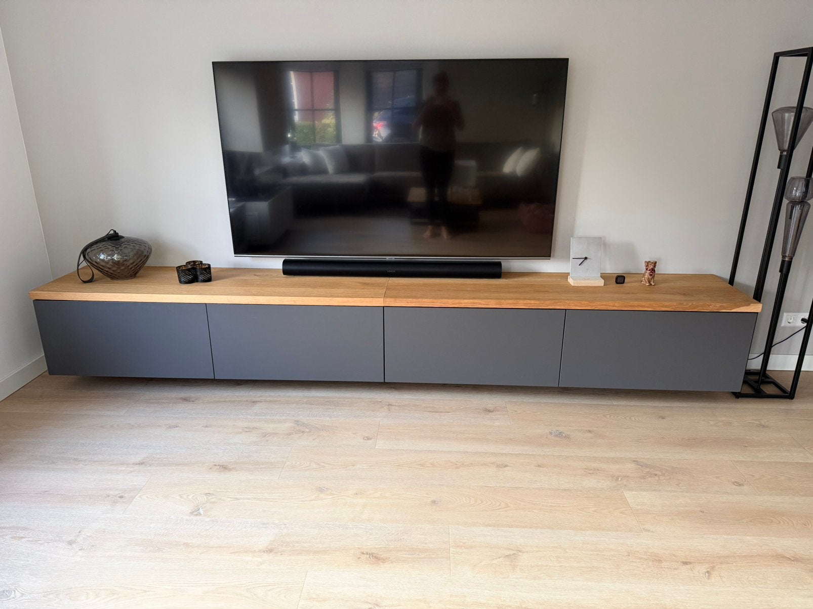 Zwevend TV-meubel / TV-dressoir – antraciet met eiken blad, Ophalen, Zo goed als nieuw, 25 tot 50 cm, Minder dan 100 cm