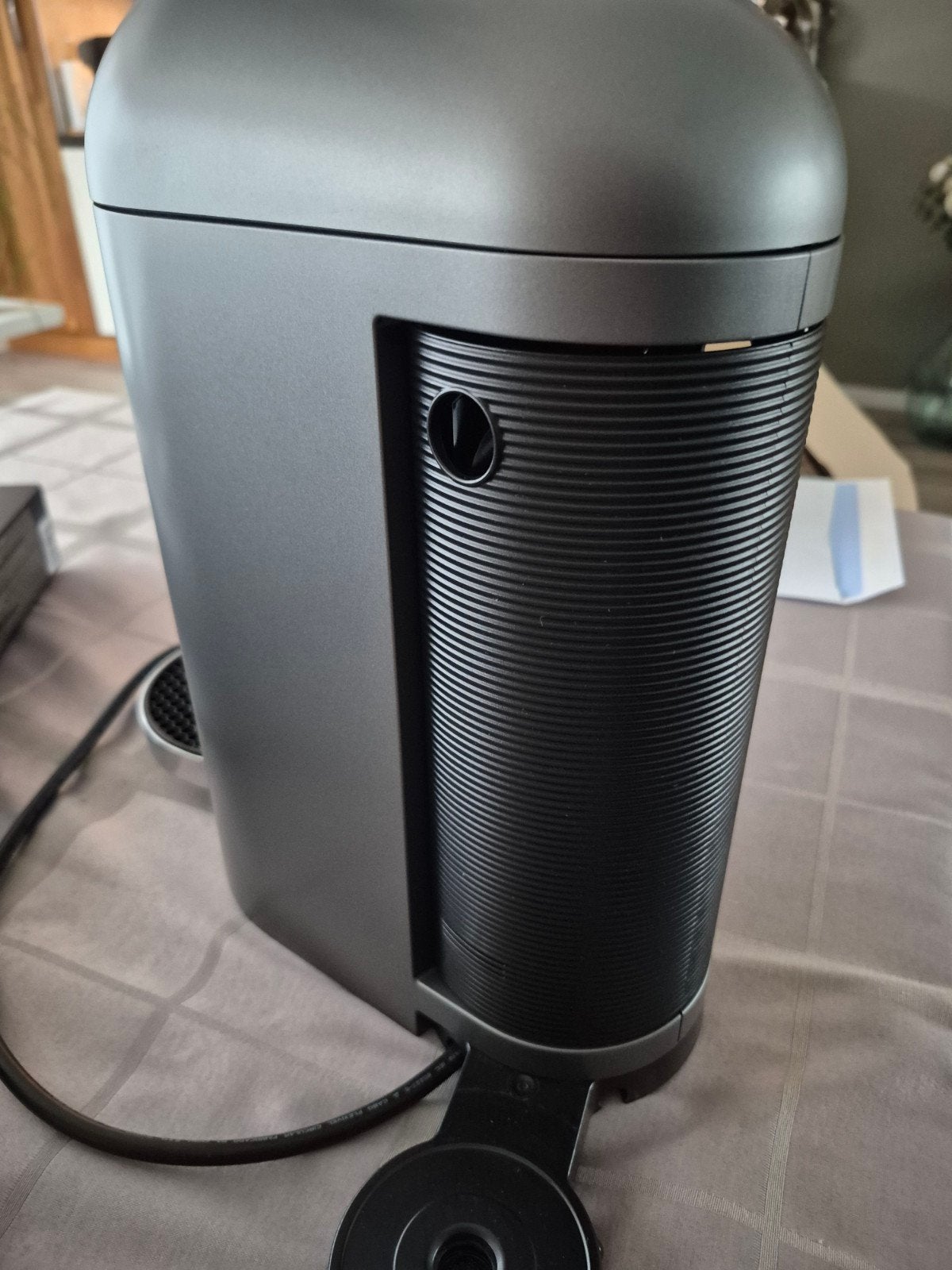Foto 6 van Krups Nespresso Vertuo Plus Koffiemachine in prima staat