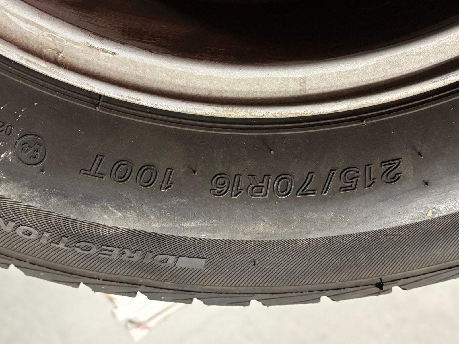 Winterbanden met velgen - 215/70R16 100T, Ophalen, 16 inch, Banden en Velgen, Winterbanden