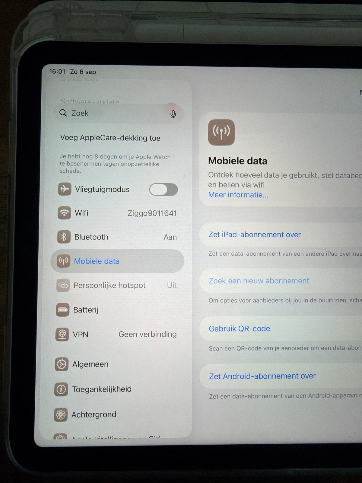 Foto 6 van iPad Air5 256GB Wifi + Cellular + Apple Pencil + toetsenbord
