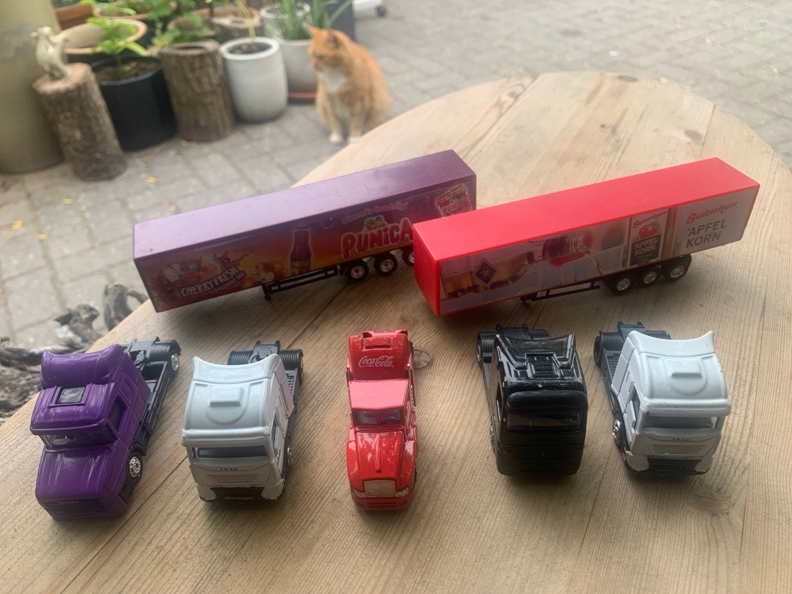Set van 7 miniatuur vrachtwagens met opleggers, Ophalen of Verzenden, Gebruikt