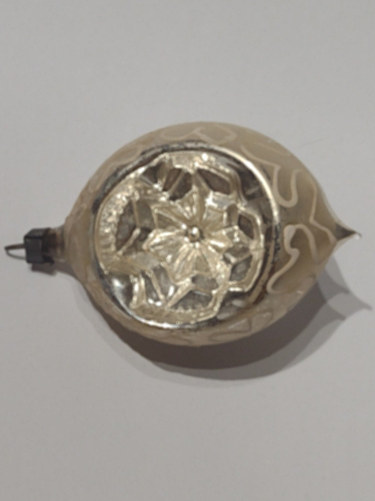 oude ovale deukbal kerstbal zilver / H 7,5 cm, Ophalen, Gebruikt