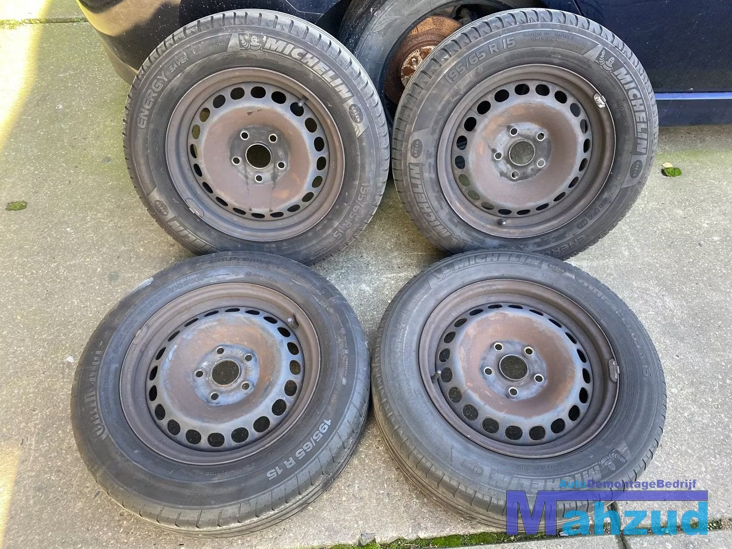 VW PASSAT Stalen velgen met banden 5x112 15 inch, Gebruikt, Volkswagen, Volkswagen AG, Berliner Ring 2
38440  Wolfsburg, DE