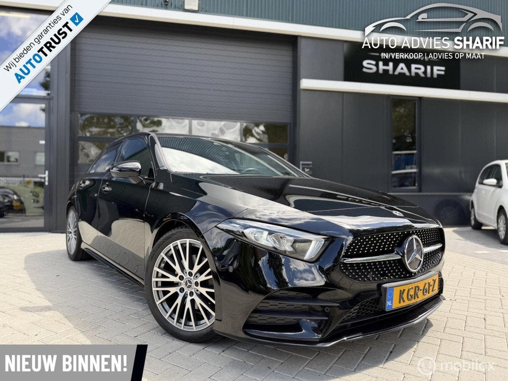 Mercedes A-klasse 200 AMG Wildscreen|Burmester|Camera|Navi, Auto's, Mercedes-Benz, Automatische klimaatregeling, Gebruikt, 4 cilinders