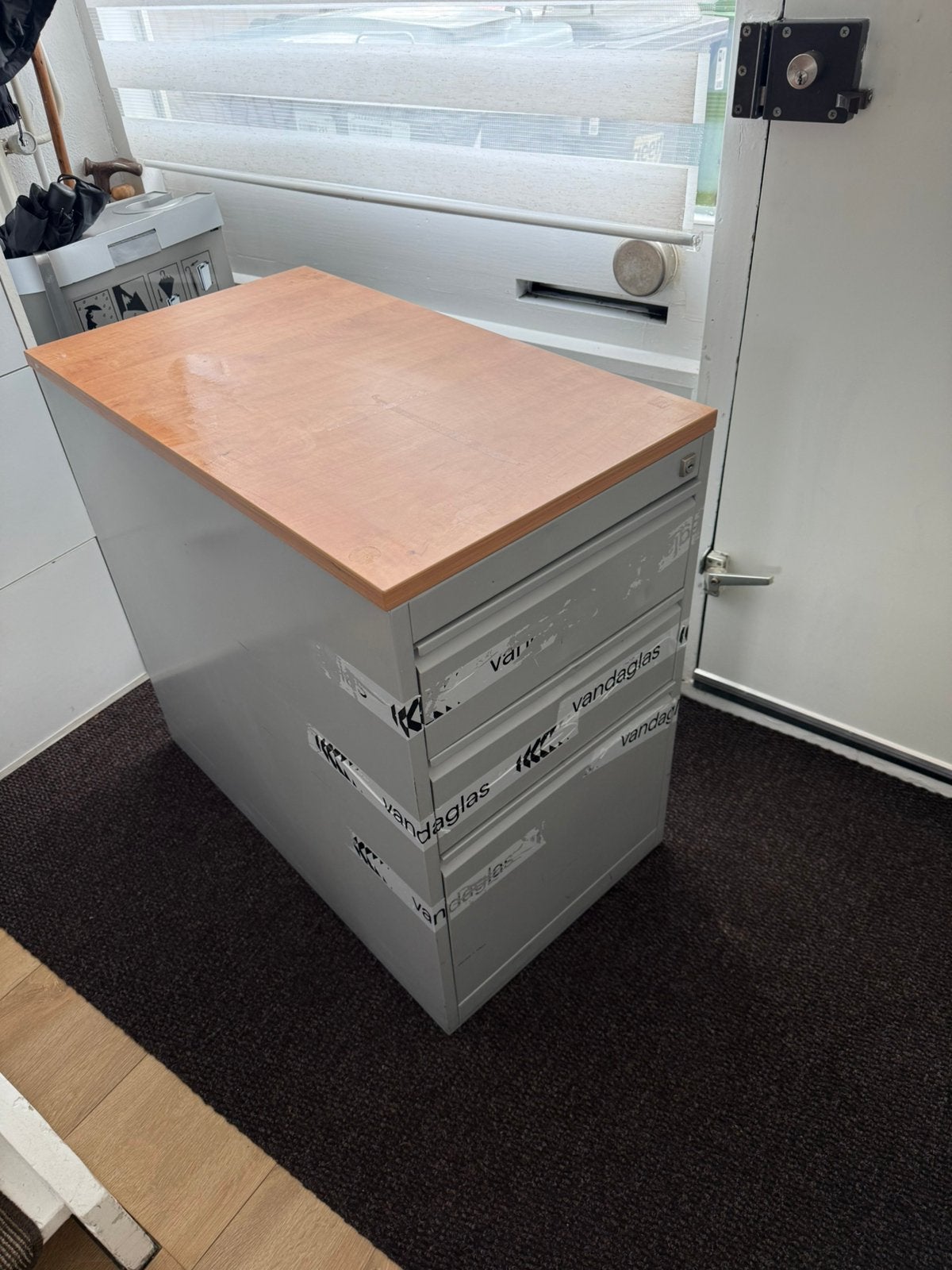 Metal  kast ️, Ophalen of Verzenden, Zo goed als nieuw, 25 tot 50 cm, 50 tot 100 cm