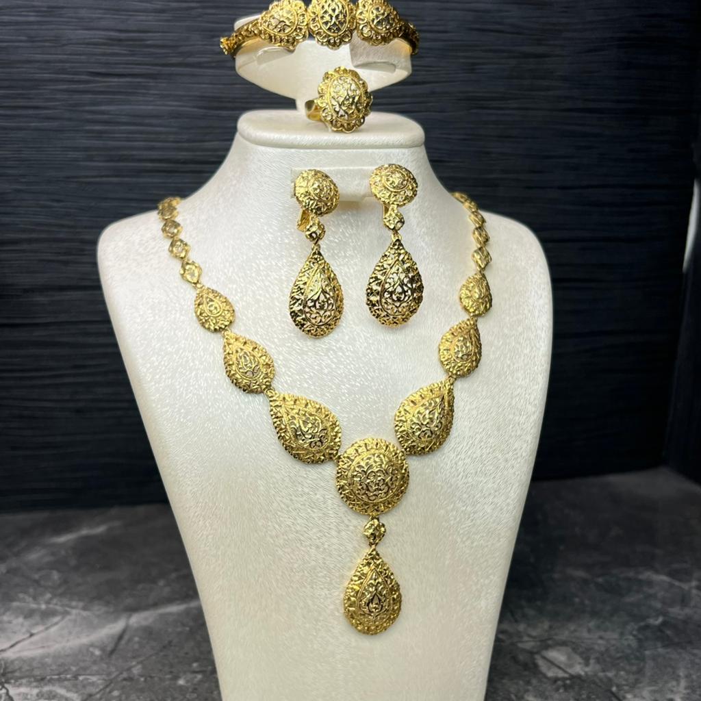 18 karaat gouden set Marokkaanse goud ketting armband, Sieraden, Tassen en Uiterlijk, Kettingen, Ophalen of Verzenden, Zo goed als nieuw