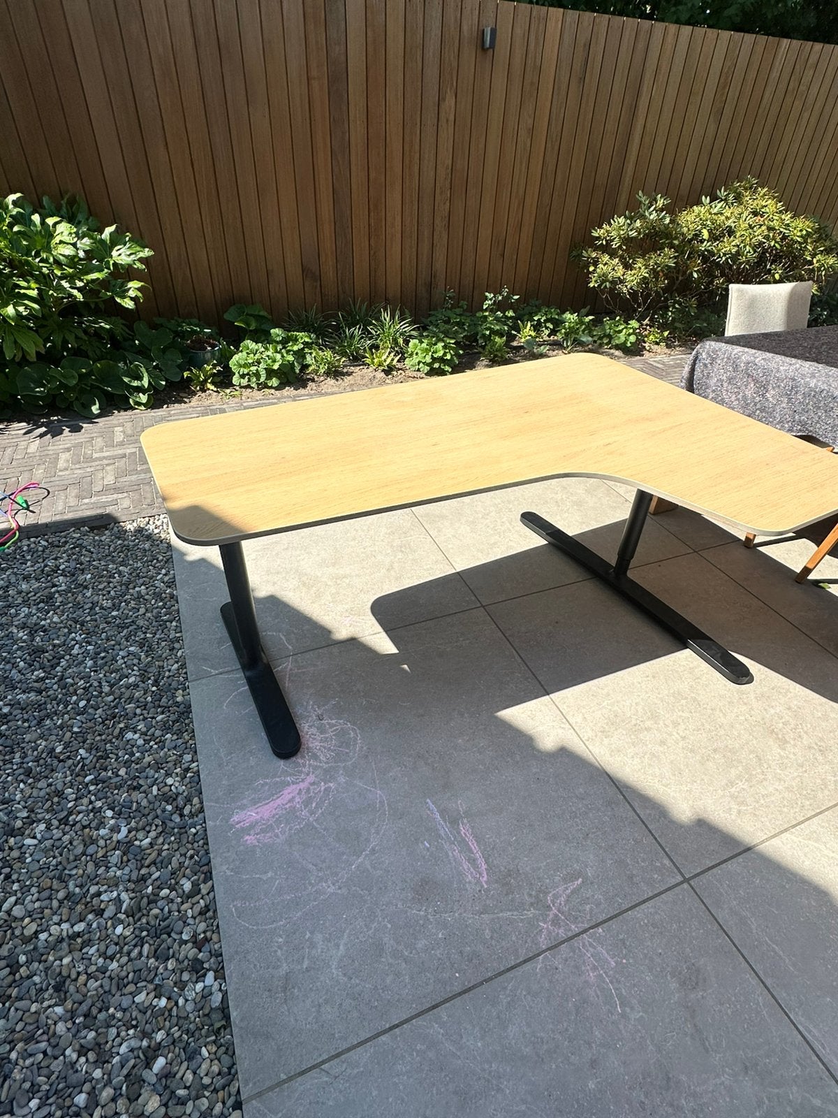 Ikea BEKANT Hoekbureau, bureau eiken blad, zwart onderstel, Huis en Inrichting, Bureaus, Ophalen, 160 cm, Metaal, Kabelgoot