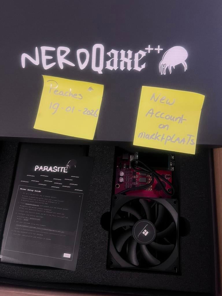 *New* Bitaxe. NerdQaxe x Parasite bitcoin miner 4.8TH, Ophalen, Zo goed als nieuw, Onbekend