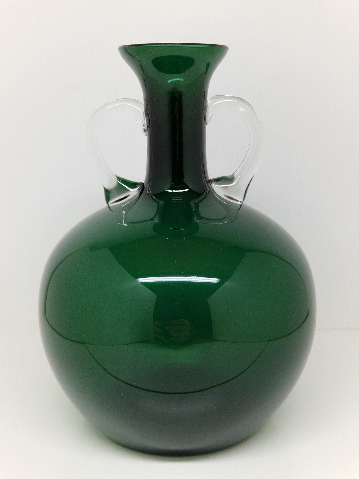 Smaragdgroene vaas met dubbele oren Jean Beck München 1920., Ophalen of Verzenden