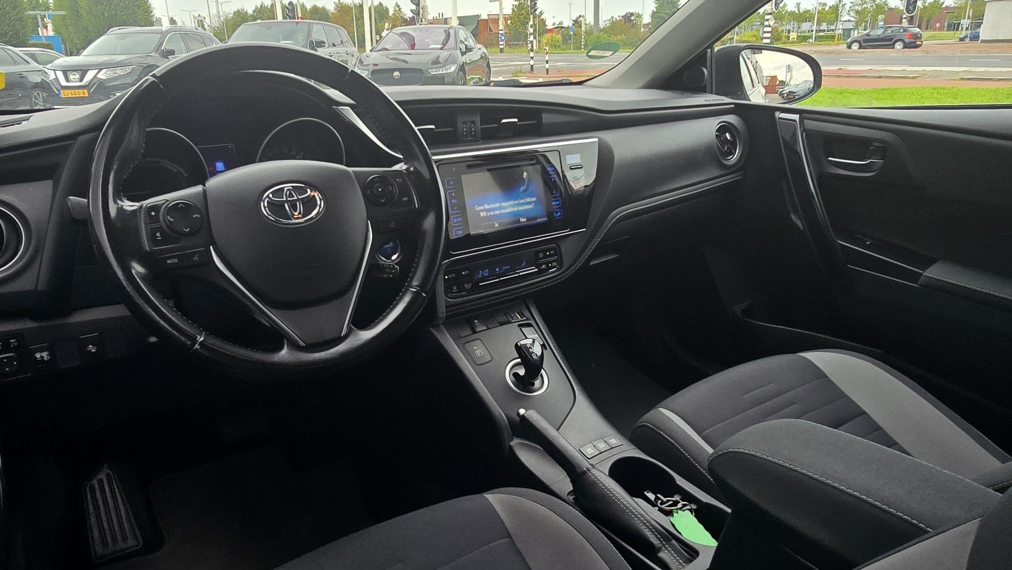 Toyota Auris 1.8 Hybrid Dynamic Go |automaat|camera|Cruise, Gebruikt, Euro 6, 4 cilinders, Automatische klimaatregeling