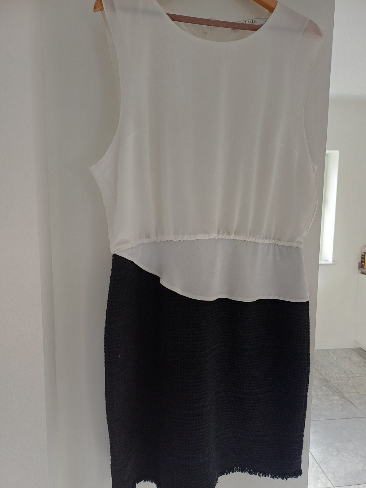 Articles jurk maat 44 Nieuwstaat, Kleding | Dames, Meerkleurig, Maat 42/44 (L), Ophalen of Verzenden, Zo goed als nieuw