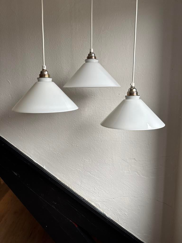 Set 3 vintage melkglas driehoek glazen opaline hanglamp wit, Huis en Inrichting, Lampen | Hanglampen, Ophalen of Verzenden, Zo goed als nieuw