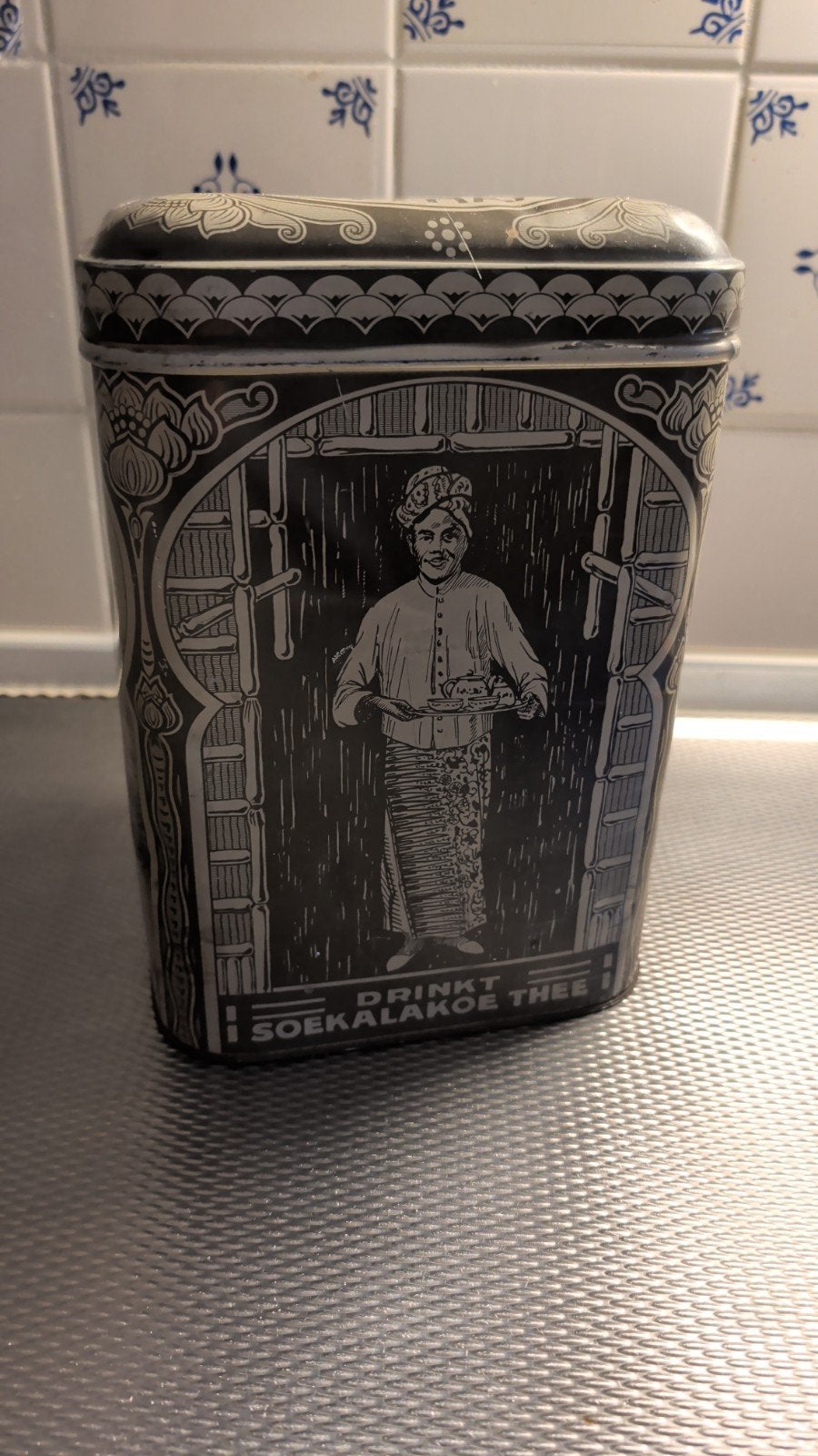 Vintage Soekalakoe Thee Blik - Nederlandsch Indië, Verzamelen, Ophalen of Verzenden, Gebruikt, Thee, Overige merken