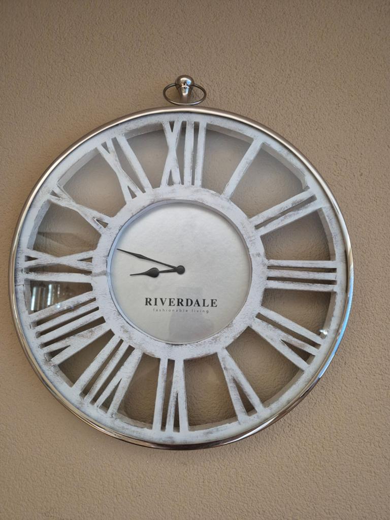 riverdale klok., Ophalen of Verzenden, Zo goed als nieuw, Wandklok